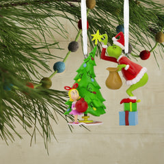 Hallmark Christmas Ornaments (Dr. Seuss's How The Grinch Stole Christmas! Grinch and Cindy-Lou Who), Set of 2